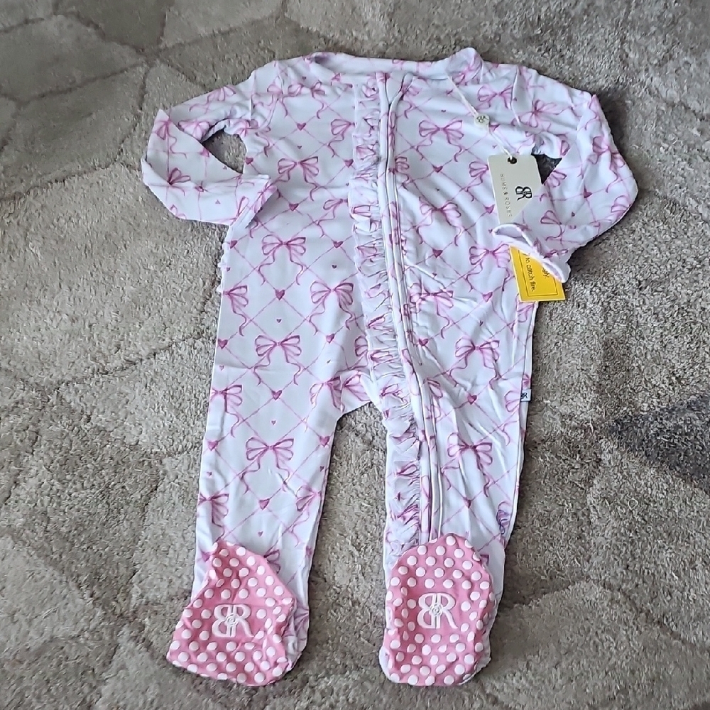 Bums & Roses Take A Bow Ruffled Footie